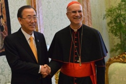 El papa Francisco y Ban analizaron asimismo la situación en África, "donde la paz y la estabilidad están amenazadas", la trata de seres humanos, en especial de mujeres, y la situación de los refugiados y los emigrantes.