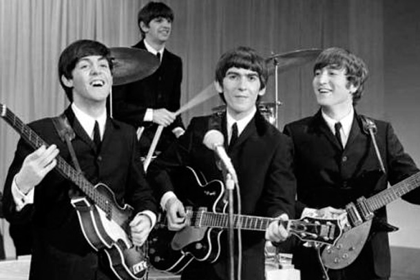 El instrumento fue fabricado en 1966 y utilizado por Lennon durante la gira "Magical Mystery". 