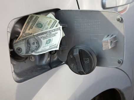 La gasolina premium costará RD$249.70; la regular, RD$229.70; Gasoil premium, RD$212.40