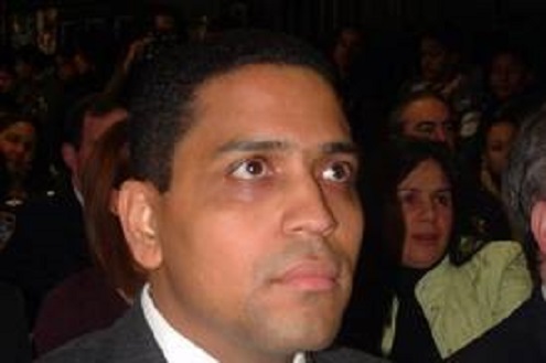 Ex concejal dominicano Miguel Martínez sale de cárcel federal al cumplir tres años y medios.