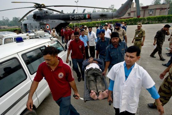 Las Fuerzas Armadas indias continúan uniendo esfuerzos para rescatar y asistir a los afectados por las lluvias monzónicas.