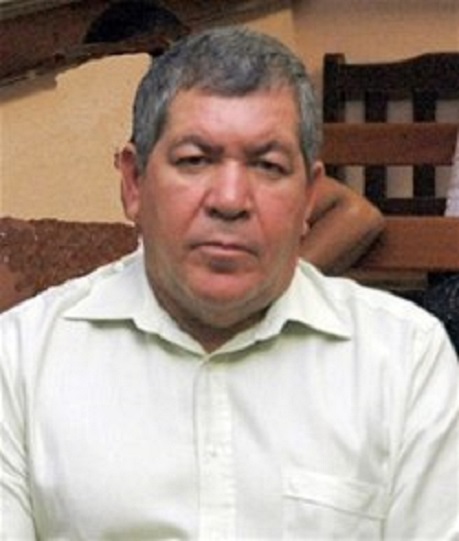 Fue director de la Oficina Metropolitana de Servicio de Autobuses durante la administración de Hipólito Mejía.