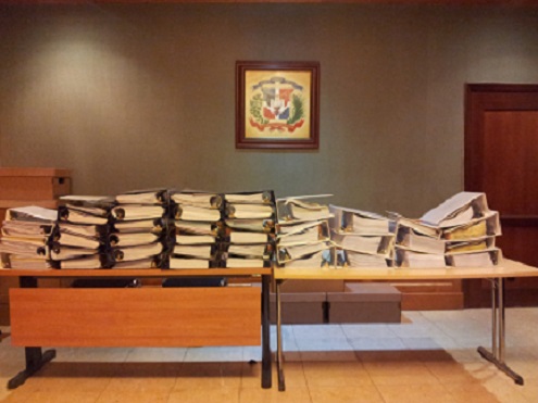 Carpetas de las Empresas de Félix Bautista entregadas a la Comisión Bicameral.