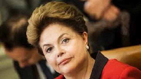 El Partido del Movimiento Democrático Brasileño, principal aliado del gobierno de la presidenta, Dilma Rousseff, lidera el ranking con más representantes procesados al tener 54. Entre los delitos que se les imputan a los congresistas están: homicidio, corrupción, nexos con el narcotráfico, e irregularidades en campañas electorales, entre otras.