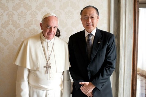 "Lo que pregona el papa contra la pobreza y a favor de la inclusión es lo mismo que nosotros pedimos", aseguró Jim Yong Kim.