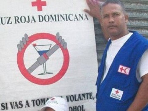 José Humberto Peña, presidente de la Federación de Juntas de Vecinos de Esperanza y directivo de la Cruz Roja Dominicana. - See more at: http://www.elcaribe.com.do/2013/11/21/hieren-machetazos-dirigente-comunitario-que-denuncio-negocio#sthash.W4WRXWhO.dpuf