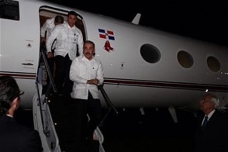 El Presidente Danilo Medina regresa al país luego de participar en cumbre de Panamá.