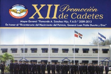 La portada del libro de la promoción de los nuevos oficiales dice que fue dedicada al mayor general "Fernando A. Sánchez Hijo F.A.D." y además contiene una reseña biográfica, que no cita su conducta negativa.