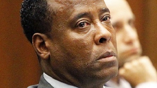 Conrad Murray salió de la cárcel tras haber cumplido casi la mitad de su condena a cuatro años de prisión.