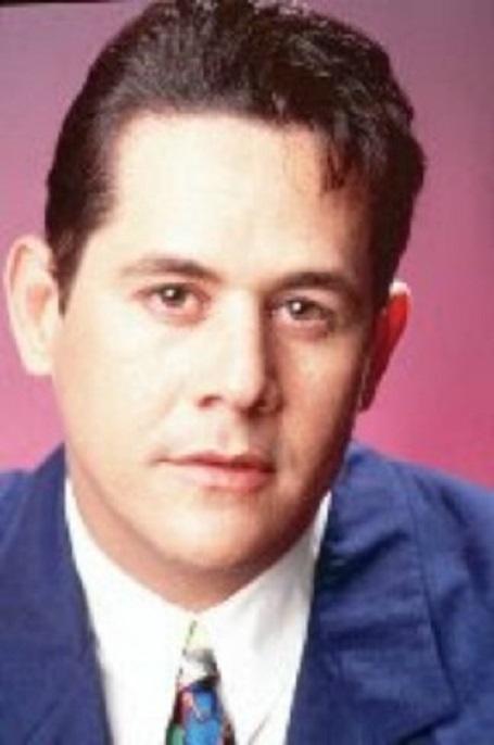 Jochy Hernández fue un popular merenguero dominicano de la década de los 80, perteneciente a la época denominada Los Años Dorados del Merengue. Era conocido por su apodo "El Amiguito".