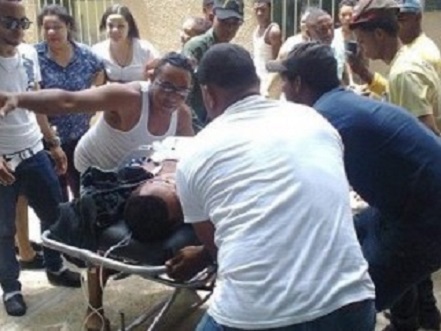 Seis personas heridas de gravedad, incluido el percusionista del bachatero Raulín Rodríguez.