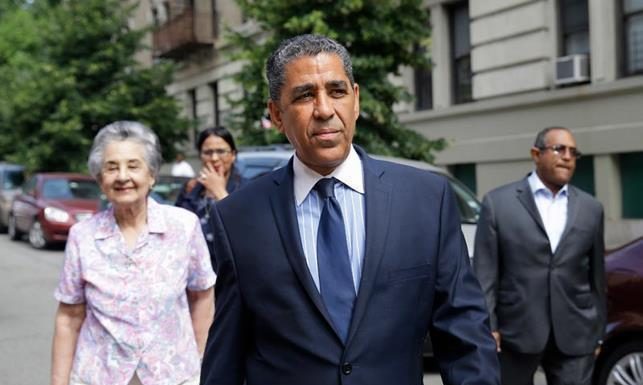 Reconocen al congresista Adriano Espaillat entre los 100 líderes más poderosos de Manhattan