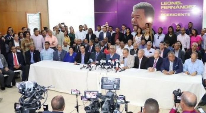 Trece secretarios se van del PLD para unirse a Leonel Fernández