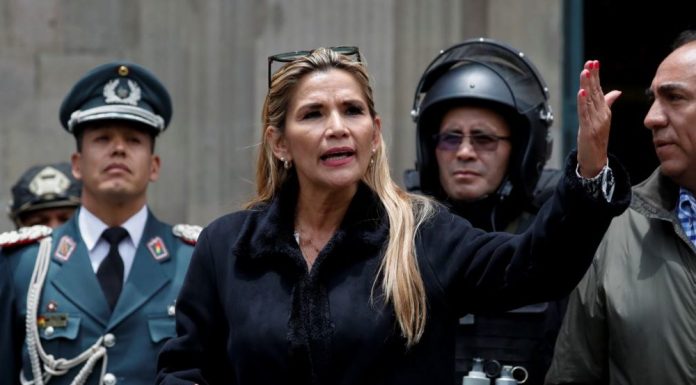 Presidenta interina afirma que Evo Morales enfrentaría justicia si vuelve a Bolivia