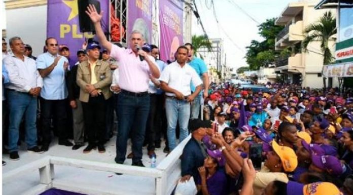 También en Hermanas Mirabal «El Penco» promete “más cuarto y empleo”