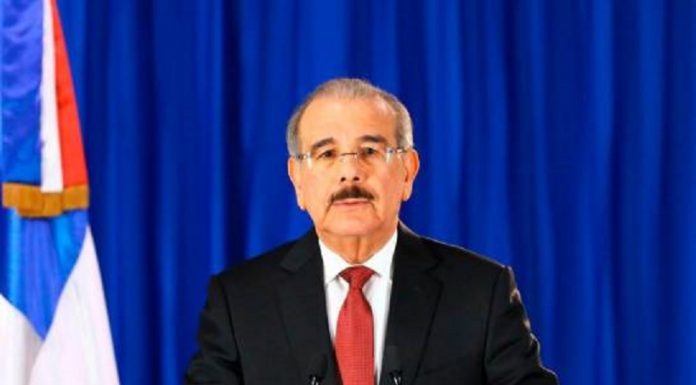 Presidente dice respaldará instituciones para preservar Estado de Derecho