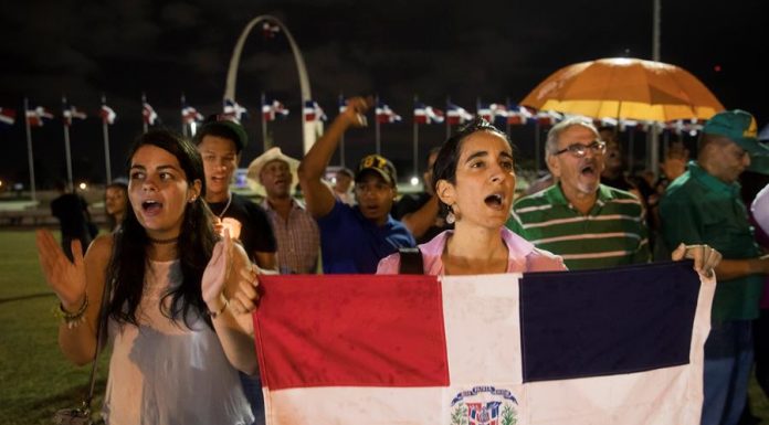 Jóvenes convocan para mañana un diálogo para afrontar crisis política