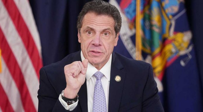 Dimite gobernador NY: «Asumo toda la responsabilidad por mis acciones»