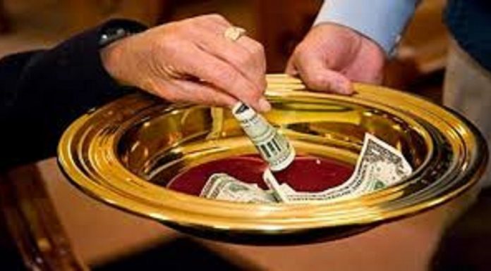 Limosnas en iglesias católicas de Nueva York se reducen de US$1 millón a $500 mil a la semana por coronavirus