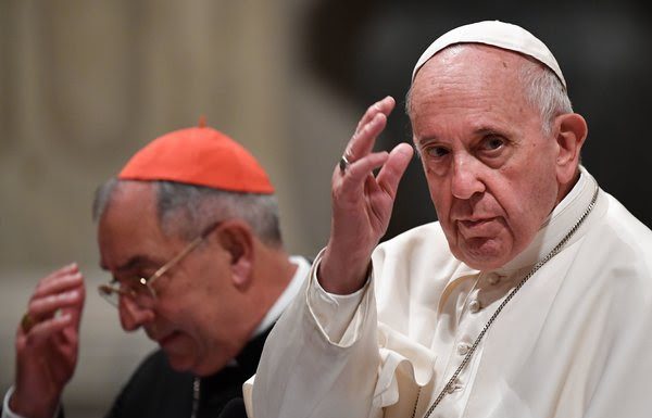 La galería de imágenes del papa Francisco oficiando la ceremonia de la Pasión de Cristo y el Vía Crucis