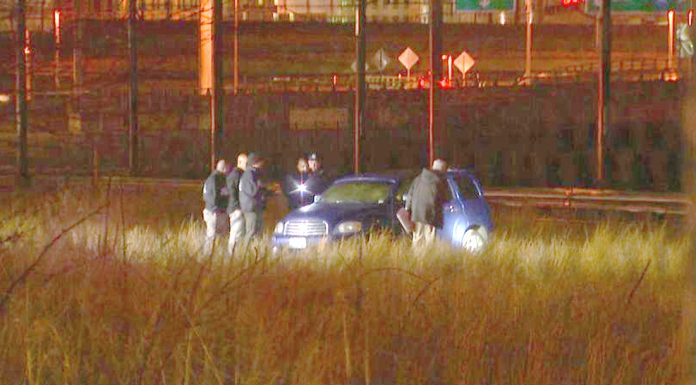Un dominicano acusado de asesinar hombre y mujer y quemar cadáveres en carro que abandonó en vías de tren en Providence