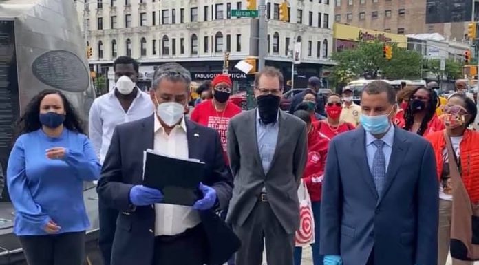Congresista Adriano Espaillat lanza el Manifiesto de Harlem para poner fin a la brutalidad policial y detener el racismo