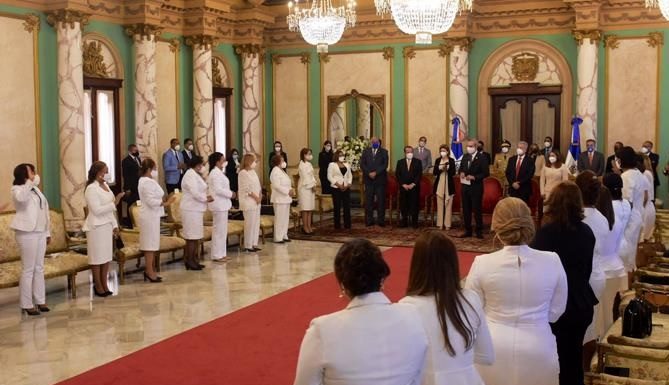 Gobernaciones de las 31 provincias de la República Dominicana quedan en manos de mujeres