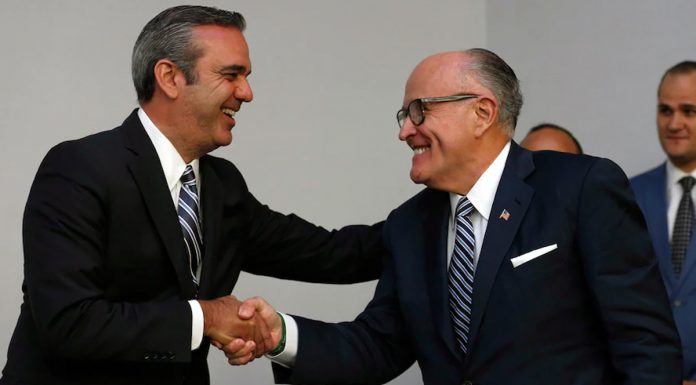 Rudolph Guiliani entregó recomendaciones como consultor en seguridad de Abinader para combatir delincuencia en República Dominicana