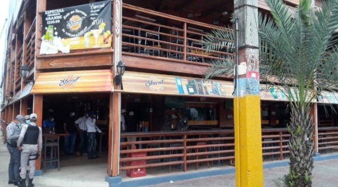 Cierran decenas negocios en Santo Domingo Este por violar toque de queda