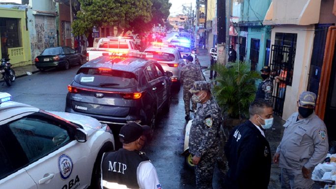 COBA detiene 24 personas en operativo en establecimientos violaban horario
