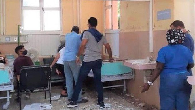 Se desprende parte del techo del hospital Calixto García y cae sobre un paciente en Cuba