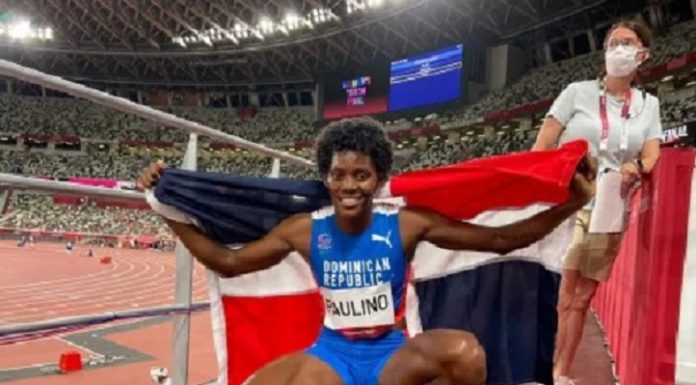 Dominicana Marileidy Paulino gana medalla plata en 400 metros lisos en Tokio
