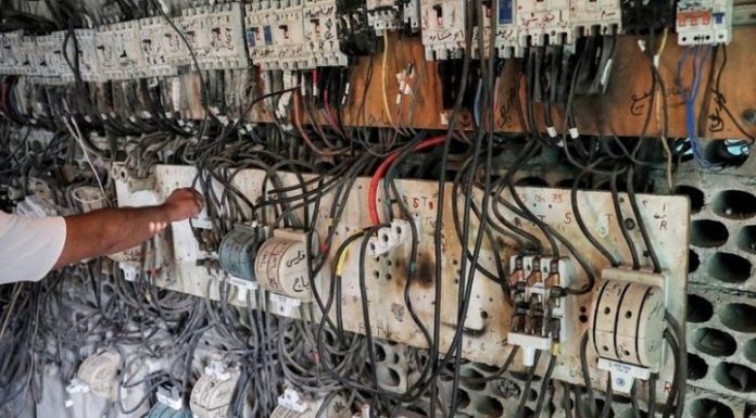 Líbano sufre un apagón general de electricidad por falta de combustible