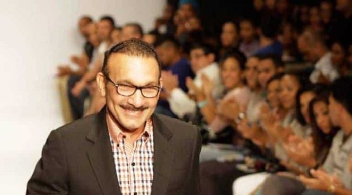 Arcadio Díaz: el cultor de la guayabera que dejó un legado en la moda masculina