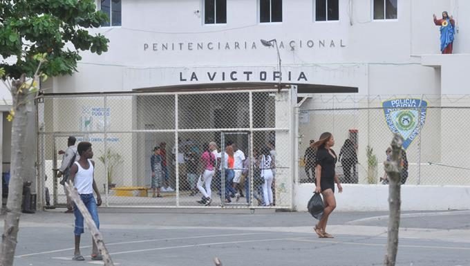 Derechos Humanos pide libertad para los presos con delitos menores en República Dominicana