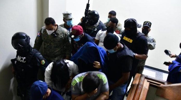 Piden prisión preventiva para 12 acusados de borrar fichas de la PN