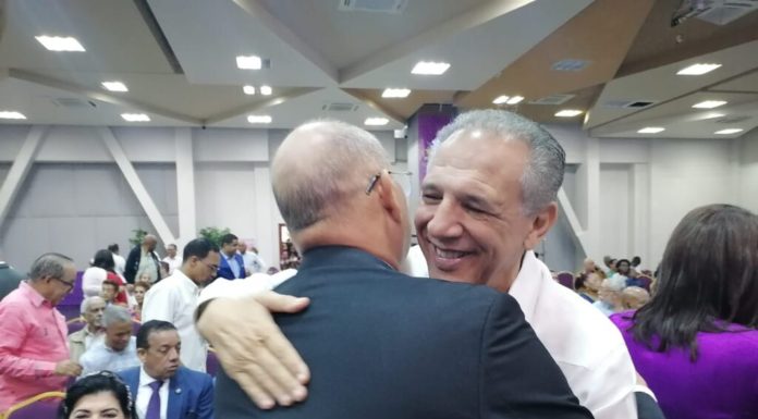 José Ramón Peralta reaparece en su primera actividad política tras salir de prisión