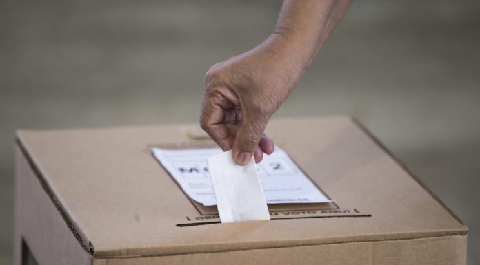 No dinero a los políticos y el voto obligatorio