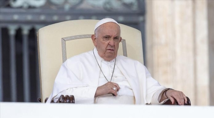 El papa Francisco anima a una «transición serena» en Haití
