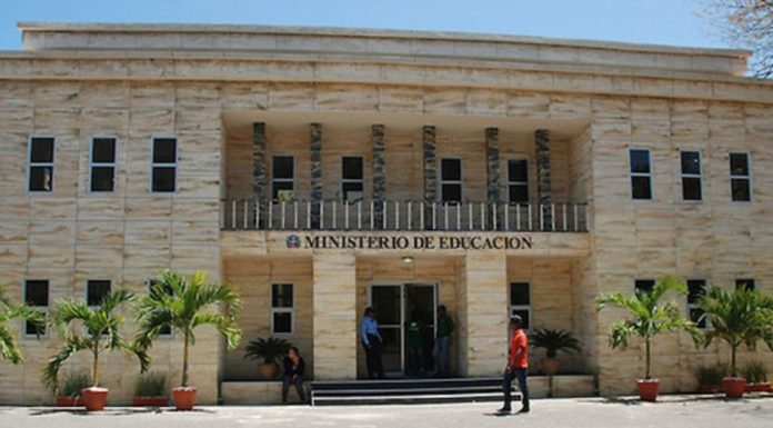 Minerd dice que invierte mas de RD$120 mil millones en docentes