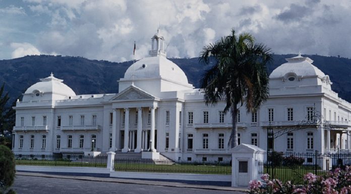 Limitan por seguridad el acceso al Palacio Nacional de Haití