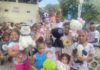 El rostro alegre de estas niñas y niños de FundoVida refleja su satisfacción al recibir los peluches y vasos decorados.