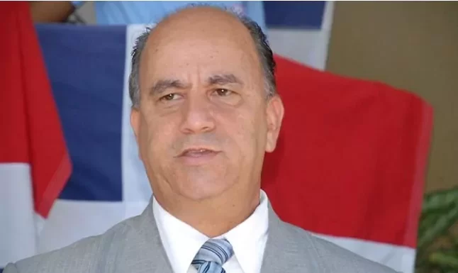 Luis de León anuncia el premio «José Martí por el Equilibrio y la Paz en el Mundo»