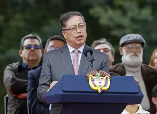 Petro presenta una demanda para anular comicios