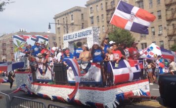 Desfile dominicano en El Bronx, ¿negocio y figureo?