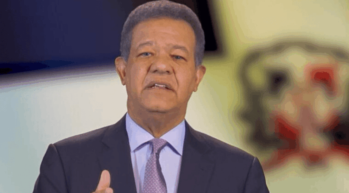 Leonel dice no hay “nada legal” que obligue a RD a recibir deportados de otros países desde EE. UU.