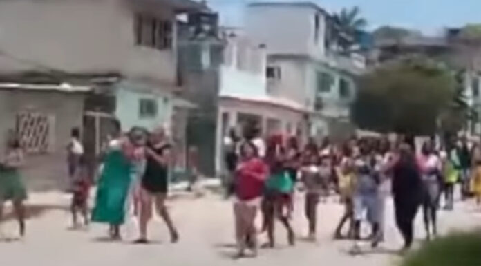 Cubanos protestan en calles por apagones y crisis generalizada