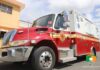 Ambulancia del Cuerpo de Bomberos en Tenares lleva unos seis meses abandonada en taller mecánica