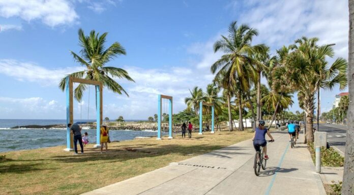 Crónica del mar que abraza la ciudad