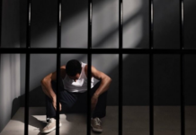 Liberan hombre que pasó casi 20 años en prisión preventiva